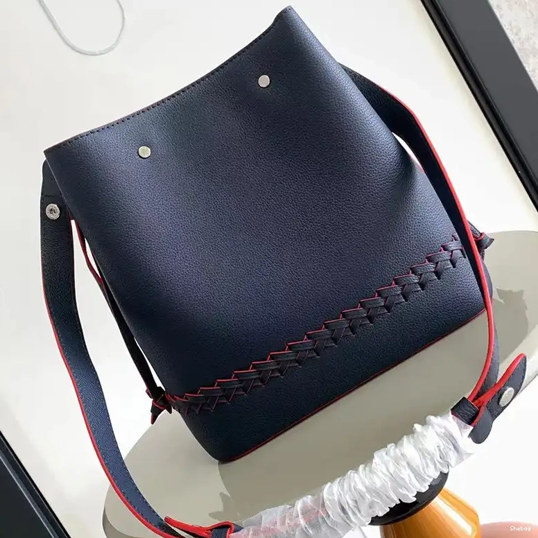 LV 2308DJ0103 Bag 0511